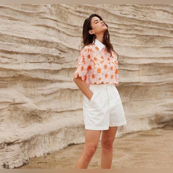 Vibrant Floral Lace Crop Top – Perfect Summer Essential! 🧡🧡 - Picture 5 of 6